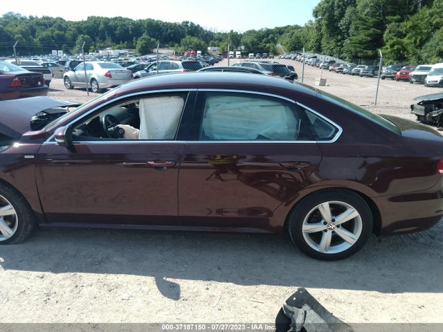 1VWAS7A33EC055822 Volkswagen Passat Wolfsburg Ed