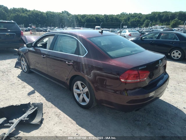 1VWAS7A33EC055822 Volkswagen Passat Wolfsburg Ed
