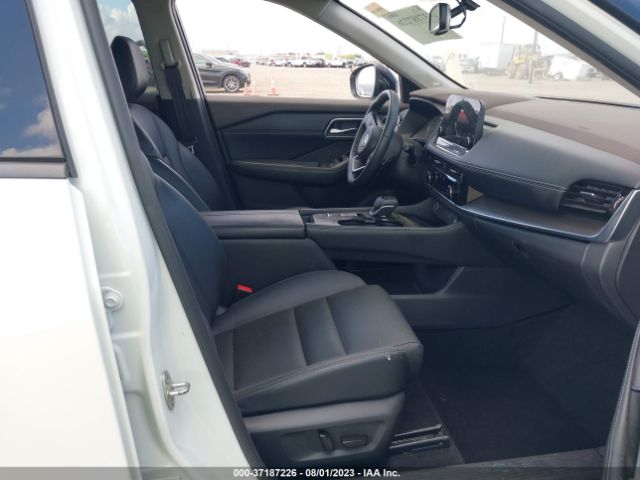 JN8AT3CA6MW015627 Nissan Rogue Sl