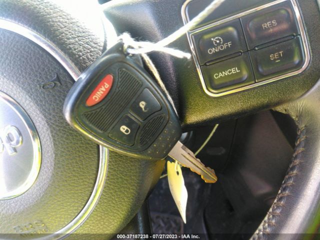 1C4HJWDG5GL324001 Jeep Wrangler Unlimited Sport