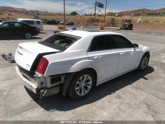 2C3CCAAG0FH864223 Chrysler 300 Limited