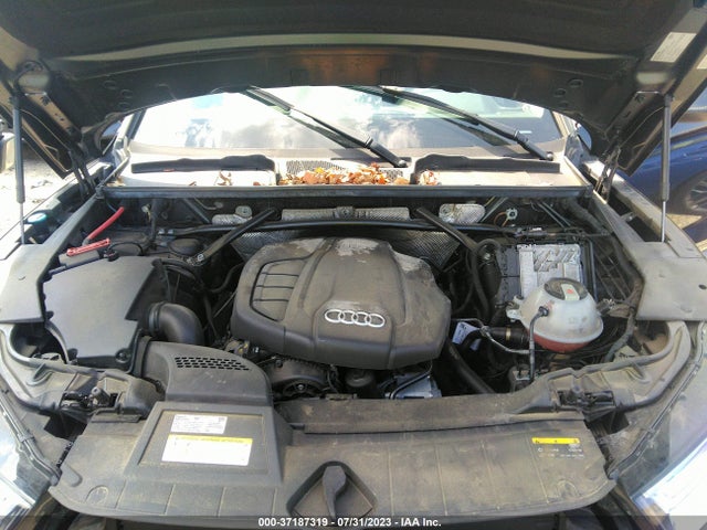 WA1BNAFY0J2245037 Audi Q5 Premium Plus