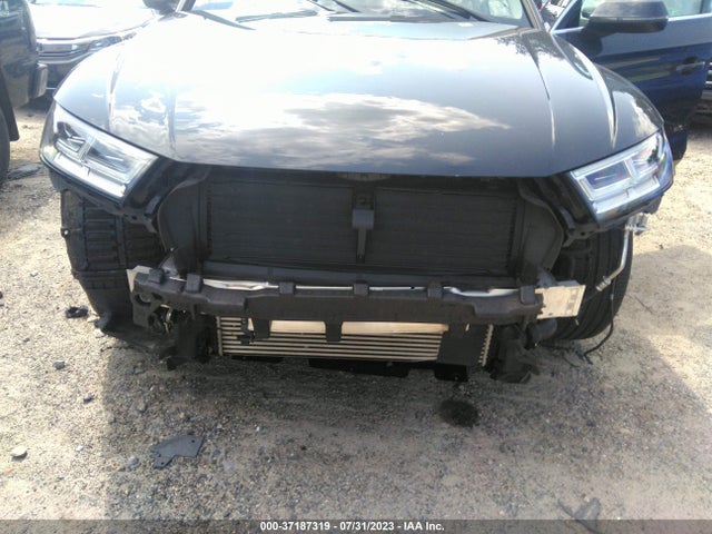 WA1BNAFY0J2245037 Audi Q5 Premium Plus