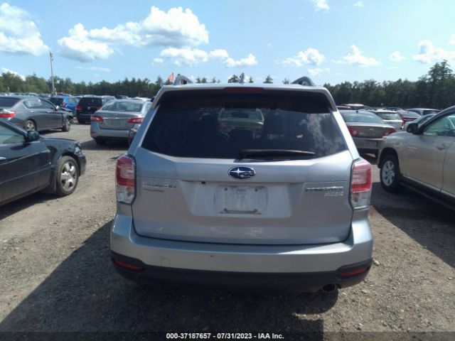 JF2SJARC5HH425222 Subaru Forester Limited