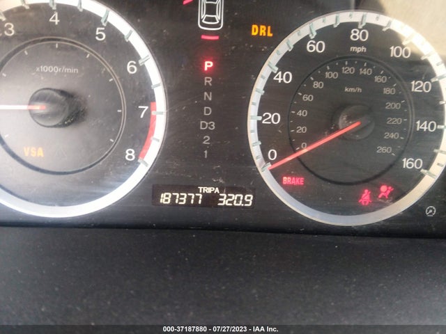2010 HONDA ACCORD SDN EX-L VIN: 1HGCP3F81AA008208
