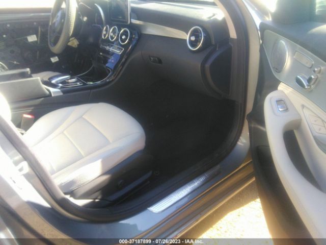 55SWF4KB2GU106653 Mercedes-Benz C-class C 300