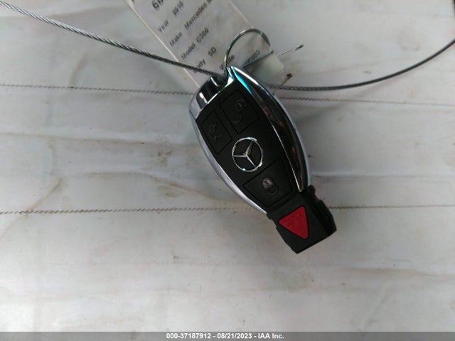 Mercedes-Benz C-class C 300 2015 55SWF4KBXFU090863 Image 3