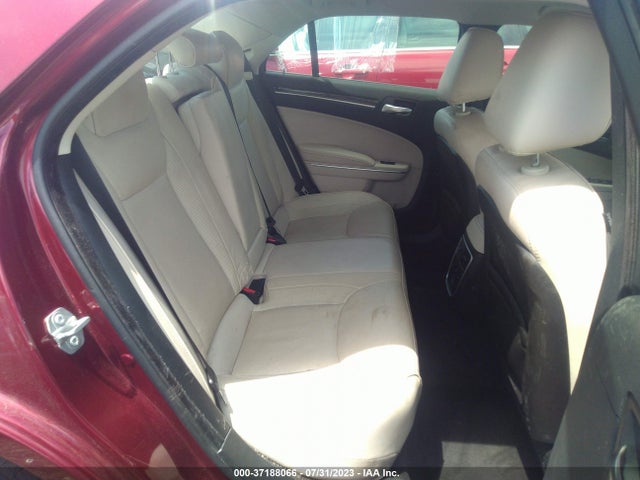 2C3CCAKG3JH304672 Chrysler 300 Limited