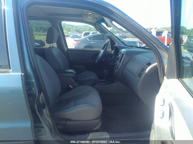 2005 FORD ESCAPE XLT VIN: 1FMYU03105KA62467