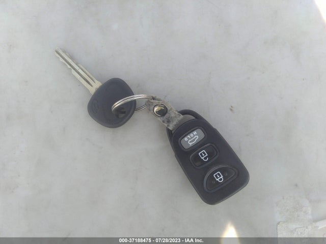 2011 HYUNDAI ELANTRA LTD PZEV VIN: 5NPDH4AE6BH037653