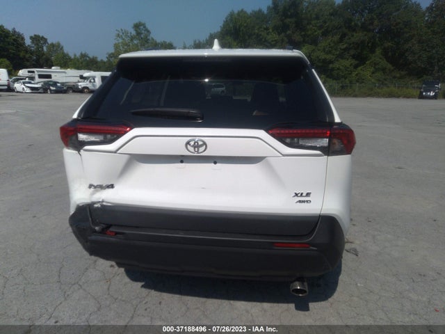 2021 TOYOTA RAV4 XLE VIN: 2T3P1RFV6MW143748