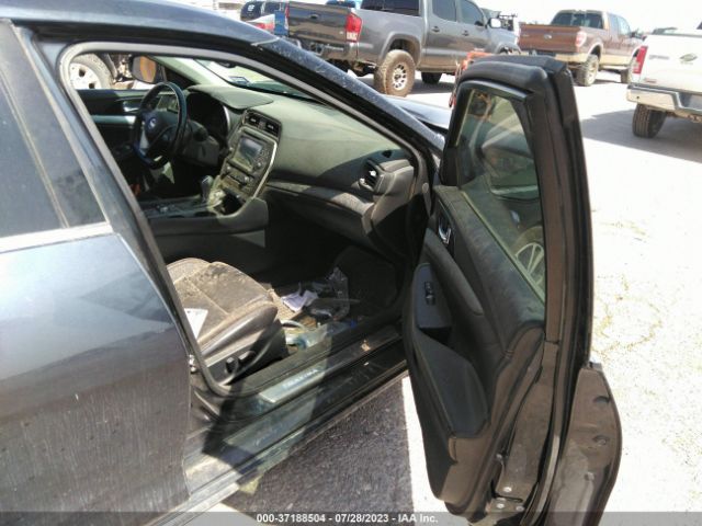1N4AA6AP8GC381305 Nissan Maxima 3.5 Sl