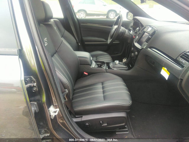 2C3CCABG5PH561129 Chrysler 300 300s