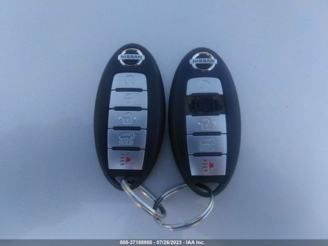 JN8AT2MTXJW486301 Nissan Rogue Sl