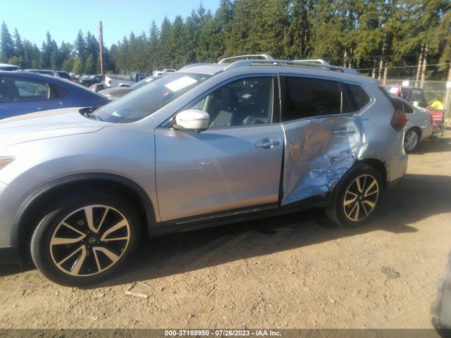 JN8AT2MTXJW486301 Nissan Rogue Sl