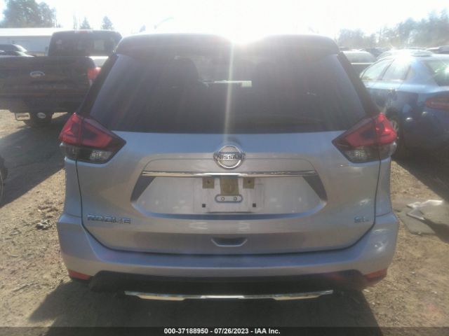 JN8AT2MTXJW486301 Nissan Rogue Sl