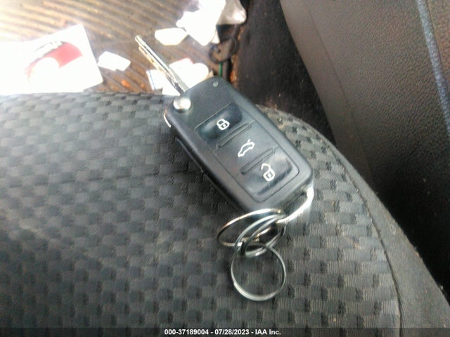3VW2K7AJ0EM350605 Volkswagen Jetta Sedan S