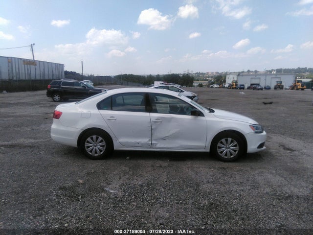 3VW2K7AJ0EM350605 Volkswagen Jetta Sedan S