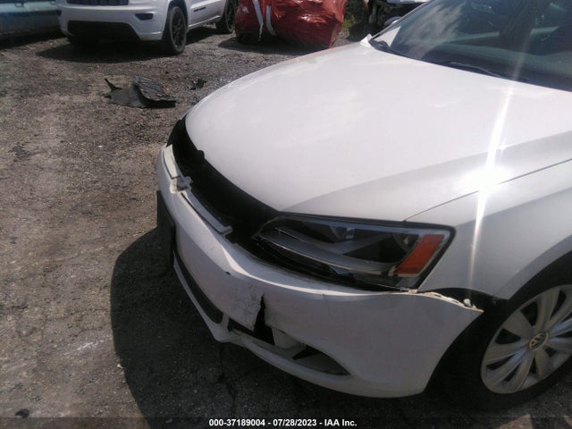 3VW2K7AJ0EM350605 Volkswagen Jetta Sedan S