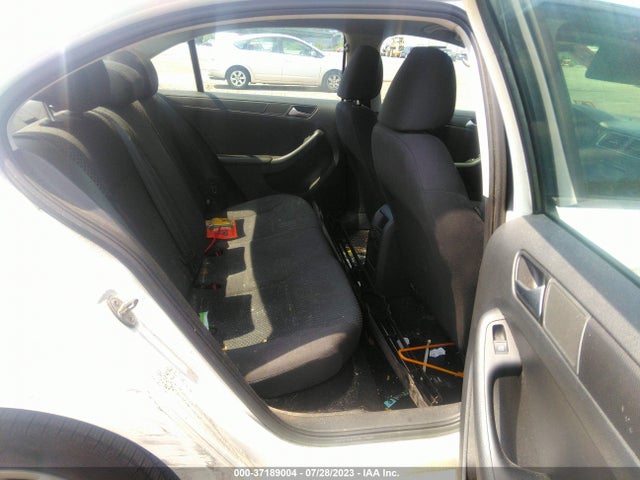 3VW2K7AJ0EM350605 Volkswagen Jetta Sedan S