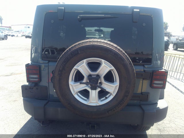 1C4BJWFG8FL678015 Jeep Wrangler Unlimited Rubicon