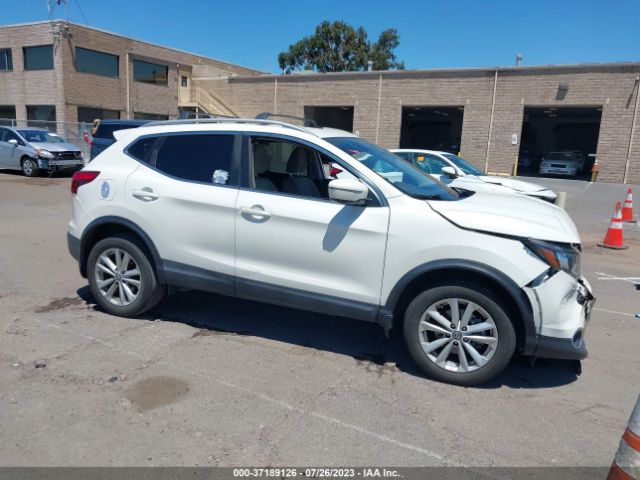 JN1BJ1CPXKW525784 Nissan Rogue Sport Sv