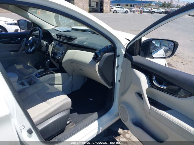 JN1BJ1CPXKW525784 Nissan Rogue Sport Sv