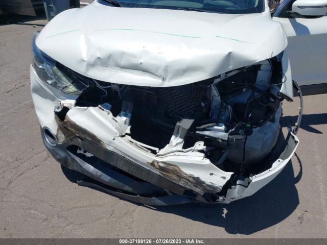 JN1BJ1CPXKW525784 Nissan Rogue Sport Sv