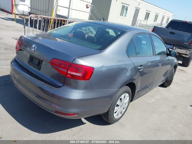 3VW2K7AJ8FM284760 Volkswagen Jetta Sedan 2.0l S