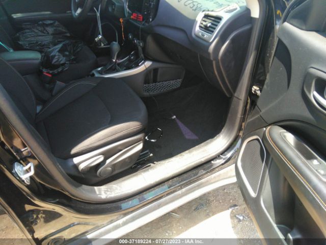 2018 JEEP COMPASS 3C4NJDABXJT131970 Photo 4