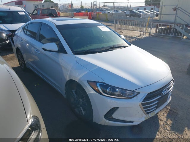 2018 5NPD84LF0JH282128 main image