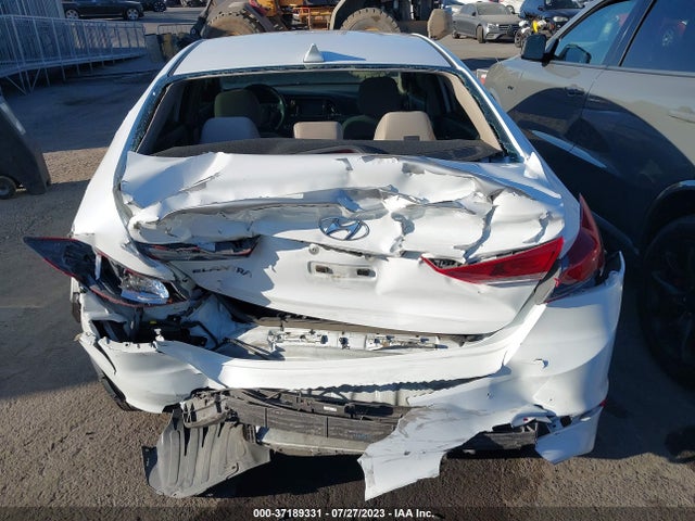 Hyundai Elantra Value Edition 2018 5NPD84LF0JH282128 Image 8