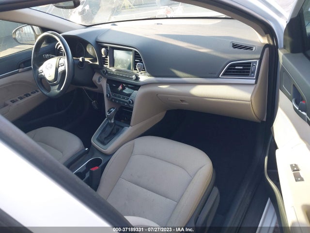 Hyundai Elantra Value Edition 2018 5NPD84LF0JH282128 Image 11