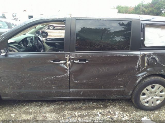 2C4RDGBG6JR150815 Dodge Grand Caravan Se