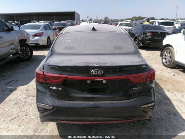 3KPF34AD2ME402562 KIA Forte Gt-line