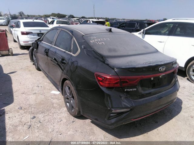 3KPF34AD2ME402562 KIA Forte Gt-line