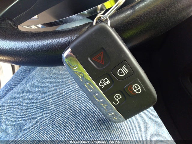 2017 JAGUAR F-PACE SADCS2BV5HA085505 Photo 10