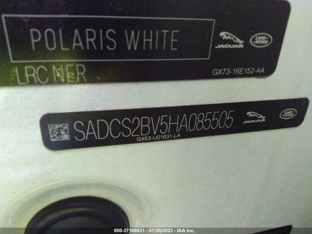 2017 JAGUAR F-PACE SADCS2BV5HA085505 Photo 8