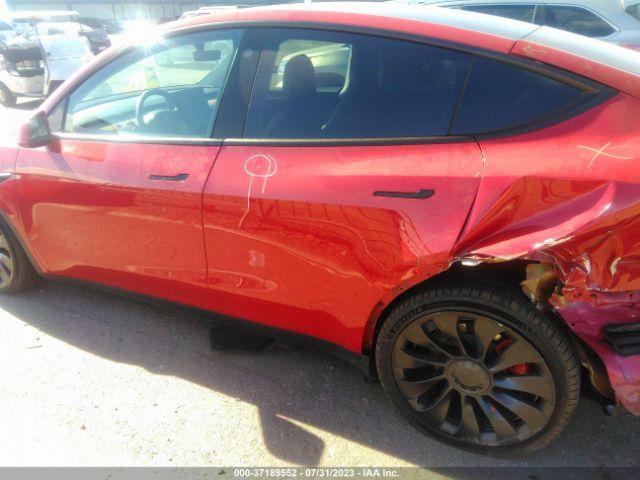 7SAYGDEF5NF551099 Tesla Model Y Performance