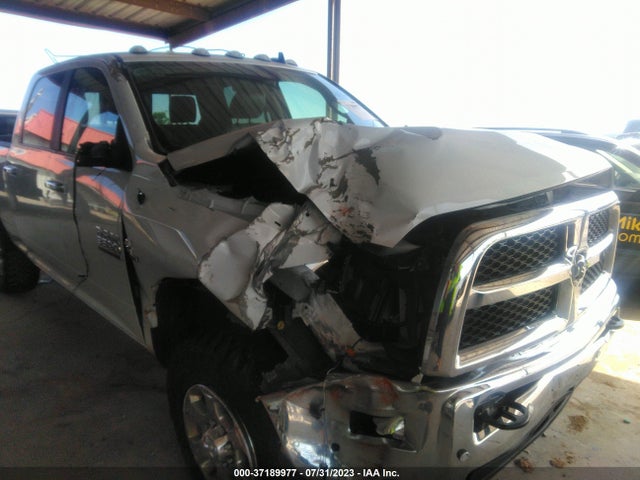 2018 Ram 3500 LCF, VIN: 3C63R3DLXJG413542