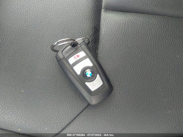 WBA8E5G56HNU41260 BMW 3 Series 320i Xdrive