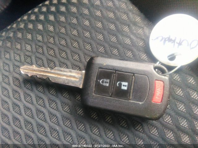 JA4AZ2A32HZ033078 Mitsubishi Outlander Es