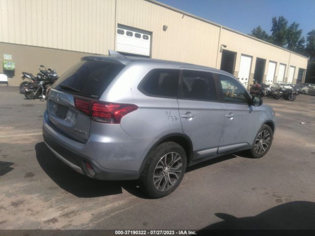 JA4AZ2A32HZ033078 Mitsubishi Outlander Es