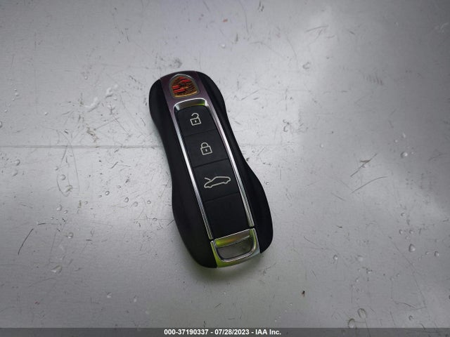 2022 Porsche 911, VIN: WP0AA2A97NS206101