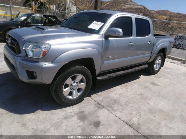 Toyota Tacoma Prerunner 2015 3TMJU4GN3FM179271 Image 2