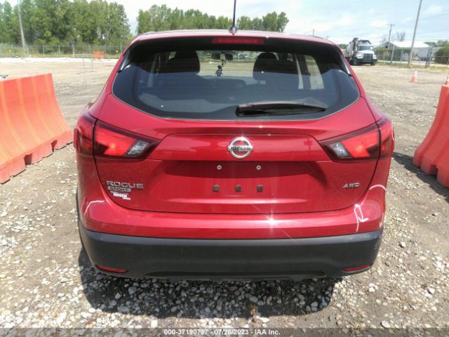 JN1BJ1CR9JW207493 Nissan Rogue Sport S