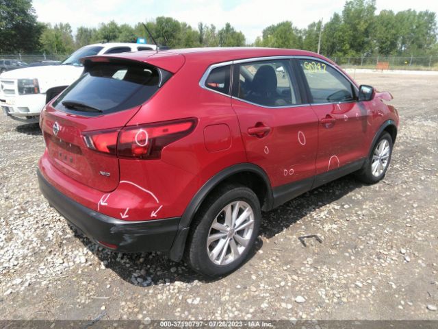 JN1BJ1CR9JW207493 Nissan Rogue Sport S