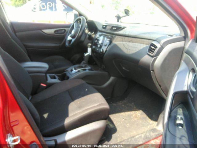 JN1BJ1CR9JW207493 Nissan Rogue Sport S