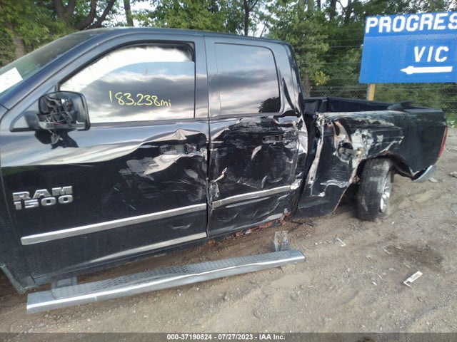 1C6RR7GT9ES121067 RAM 1500 Slt
