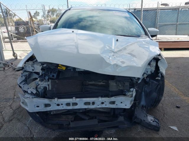 1FADP3F21JL212774 Ford FOCUS SE